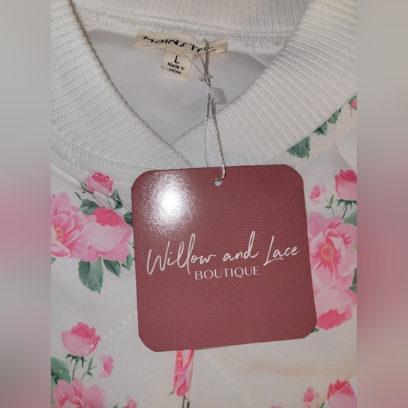 Oversized White Quilted Pink Rose Bomber Jacket in size Large Cottage Gardengirl - Picture 7 of 8